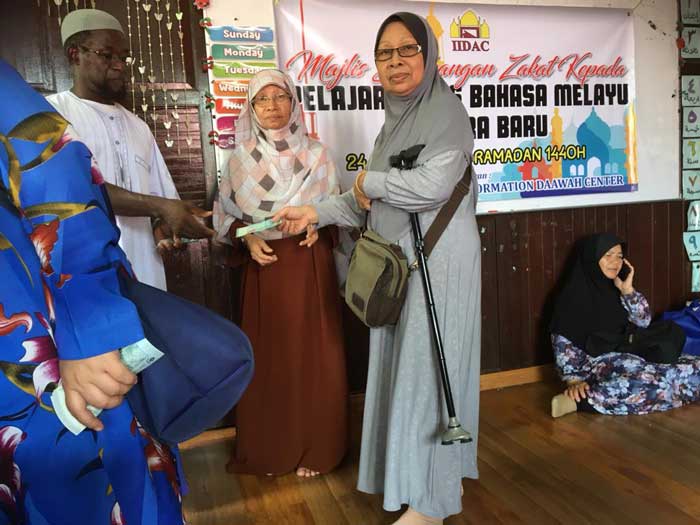 Zakat-kepada-pelajar-BM-3_compressed