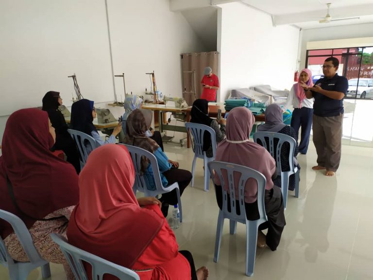 projek jahitan ppe MERCY Malaysia 1