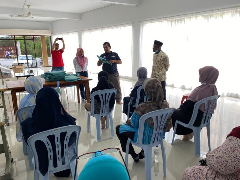 projek jahitan ppe MERCY Malaysia 6