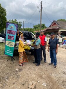 bantuan-banjir 1