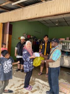 bantuan-banjir 3